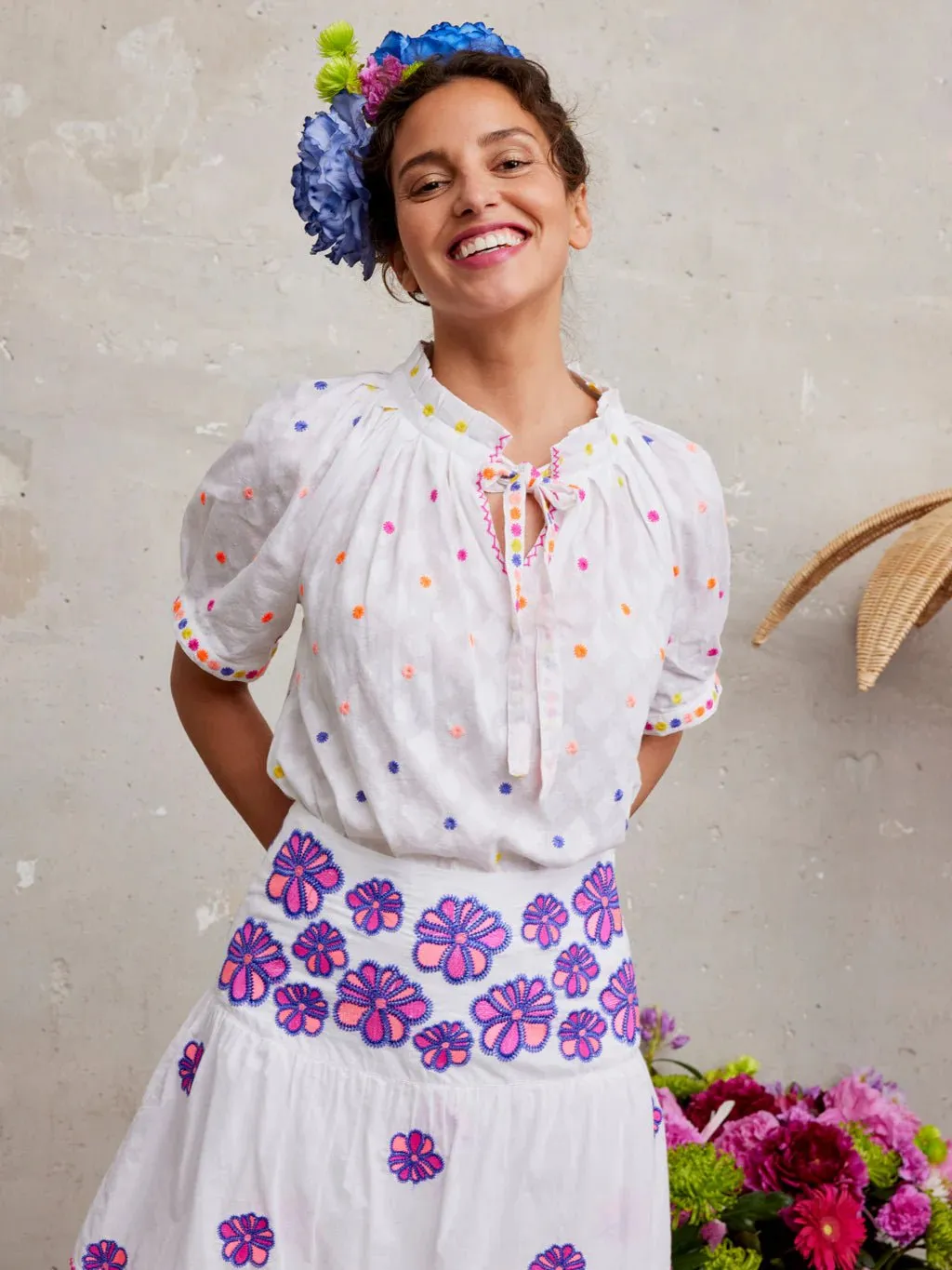 Peppermint Skirt in White / Funky Flower Embroidery